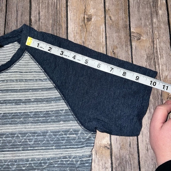 Ocean Current boys tee, size medium - Picture 5 of 7